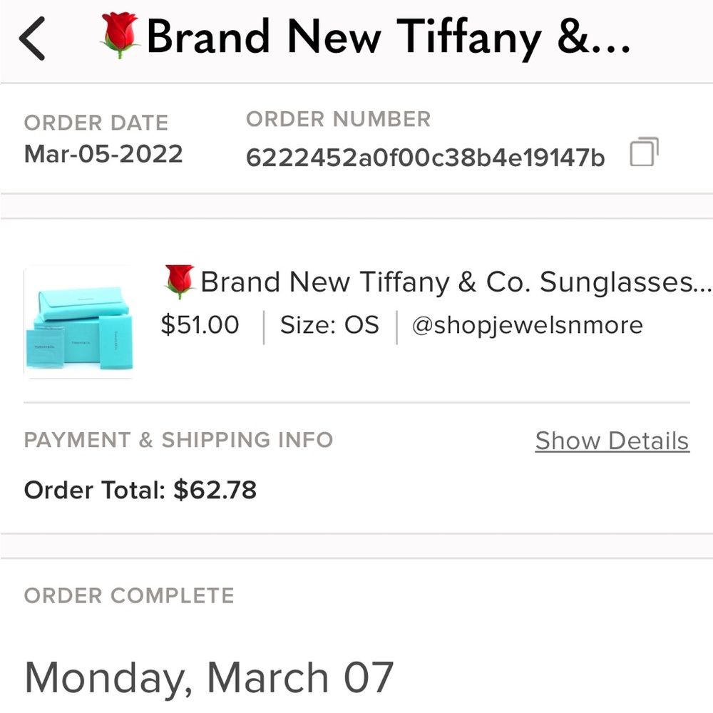 Tiffany & Co. Sunglasses case.
🎉🎉🎉RePosh🎉🎉🎉